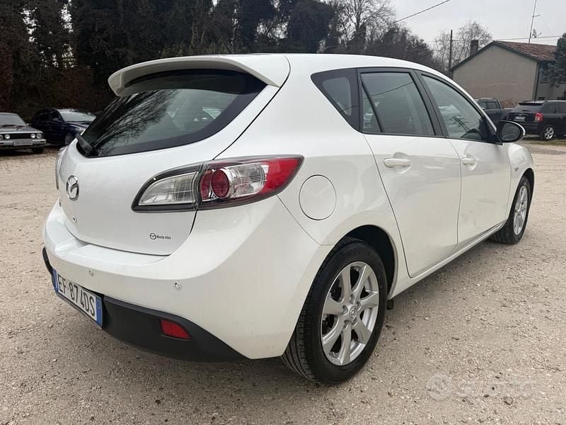 Usata Mazda 3 150 CV (110 kW) 2011 Bianco Berlina