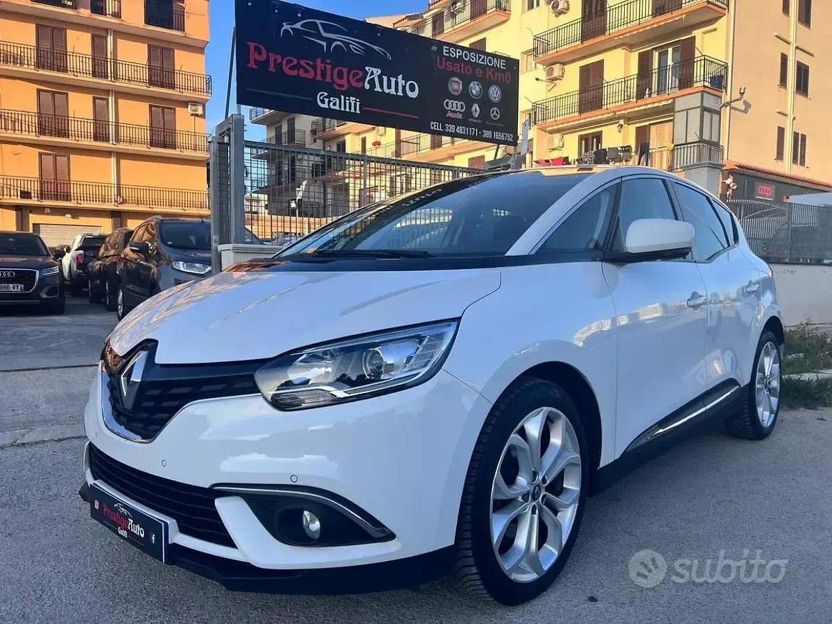 Usata Renault Scénic Business 120 CV (88 kW) 2020 Bianco Monovolume