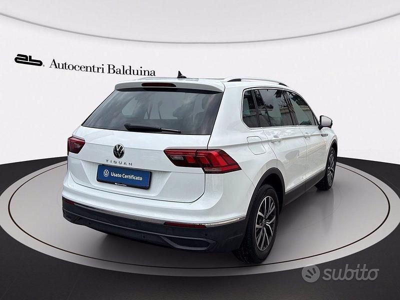 Usata VW Tiguan Life 131 CV (96 kW) 2023 Bianco SUV