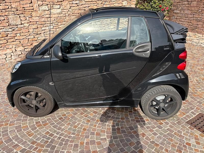 Usata Smart ForTwo Cabrio Pulse 71 CV (52 kW) 2011 Blu Cabrio