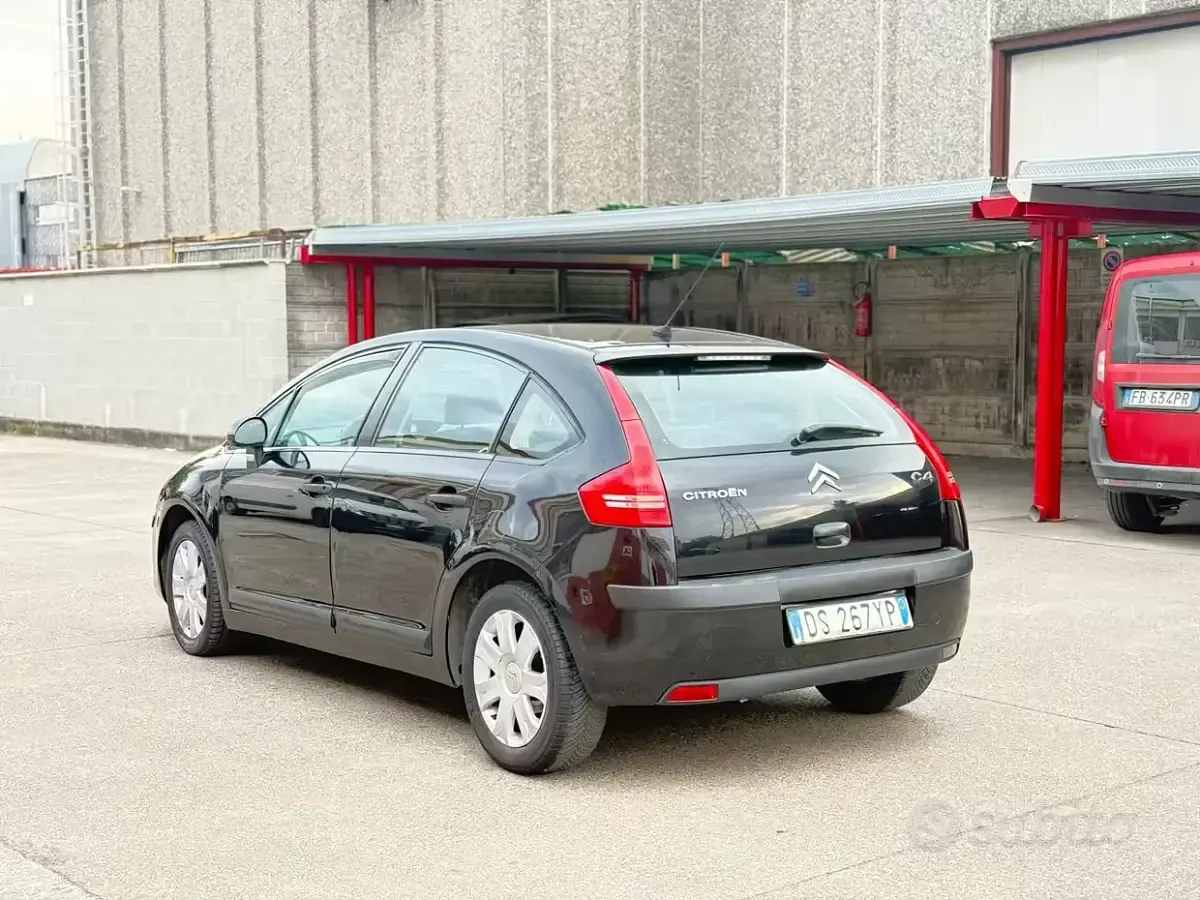 Usata Citroën C4 88 CV (64 kW) 2009 Nero Berlina