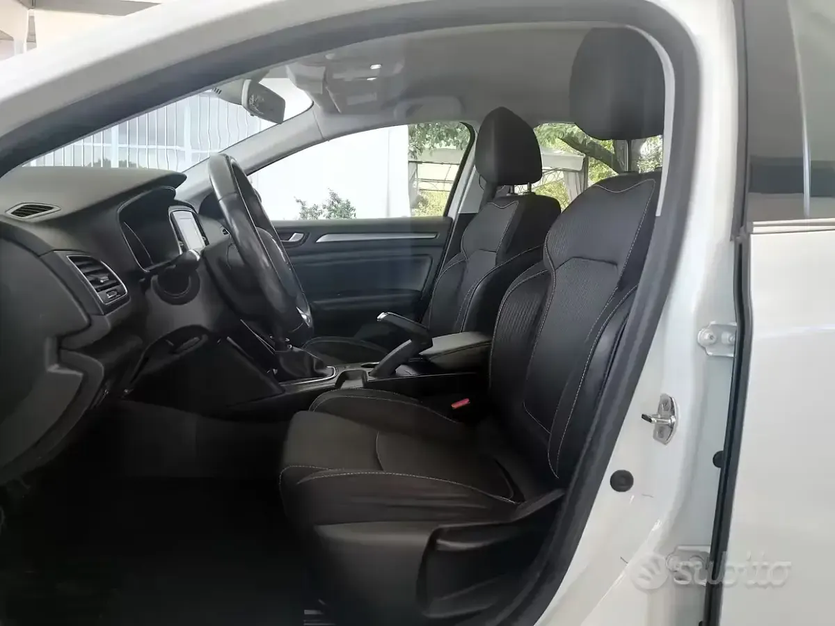 Usata Renault Mégane 115 CV (84 kW) 2019 Bianco Berlina