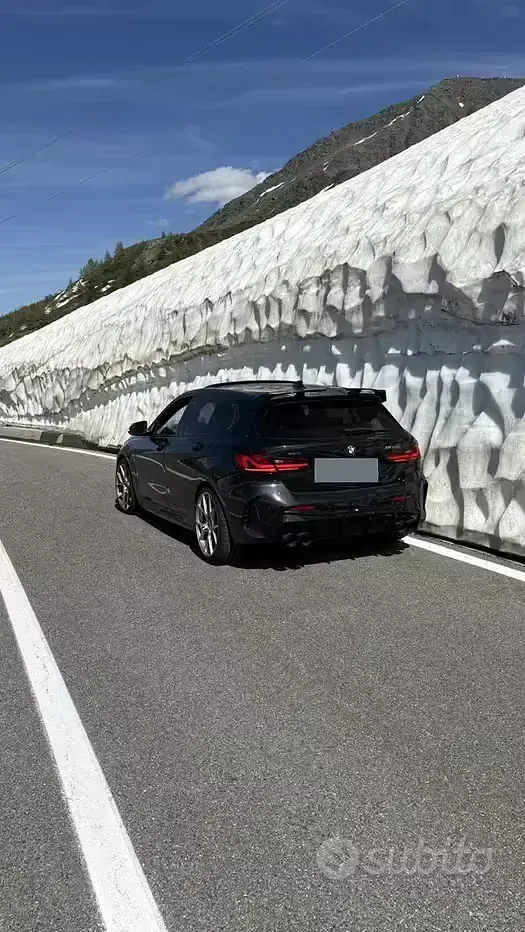Usata BMW M135 M Sport 320 CV (235 kW) 2021 Nero Utilitaria