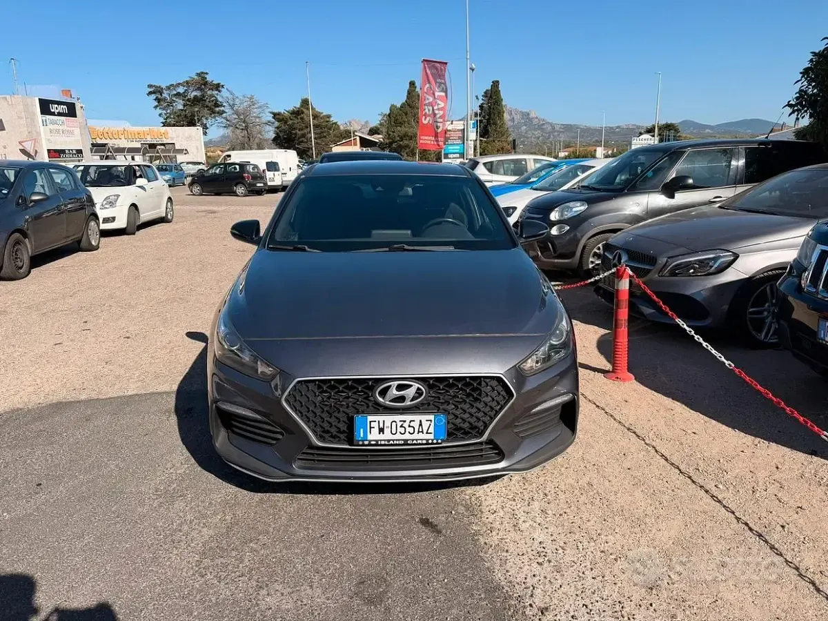 Usata Hyundai i30 N Line 136 CV (100 kW) 2019 Grigio Berlina