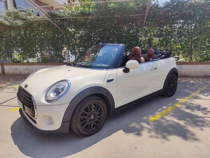Usata Mini Cooper D Cabriolet Hype 111 CV (81 kW) 2016 Cabrio
