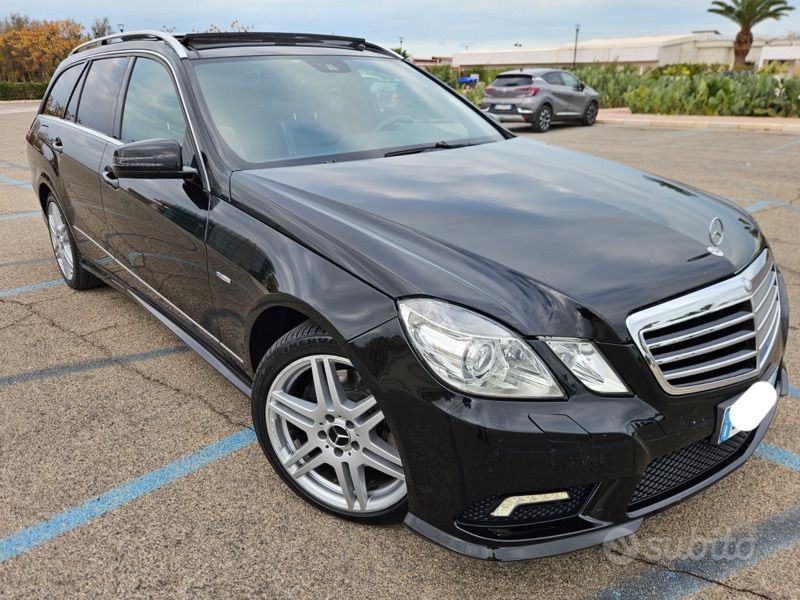 Nero Usata 2011 Mercedes E350 AMG Station wagon | 11.499 € (Buon prezzo) - Immagine 1/4