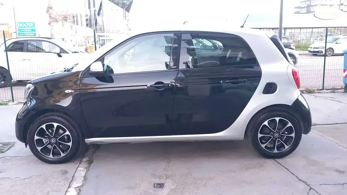 Begagnad Smart ForFour 71 HK (52 kW) 2015 Halvkombi