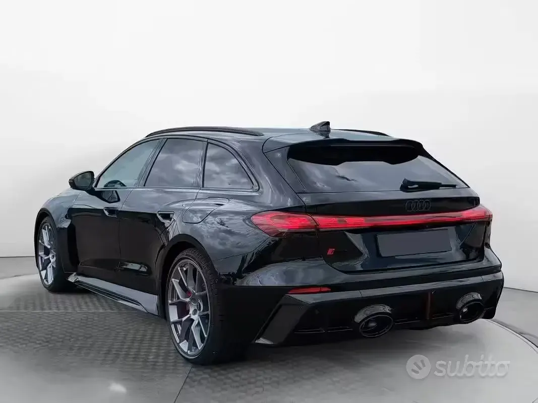 Usata Audi RS5 Sport 639 CV (469 kW) 2026 Nero Station wagon