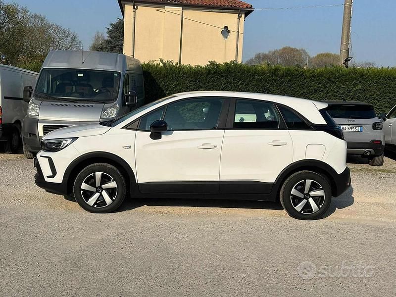 Usata Opel Crossland X Edition 110 CV (80 kW) 2023 Grigio SUV