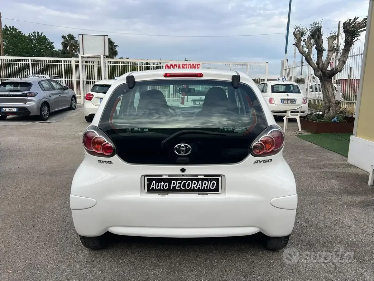 Brugt Toyota Aygo Active 68 HK (50 kW) 2012 Hvid Hatchback