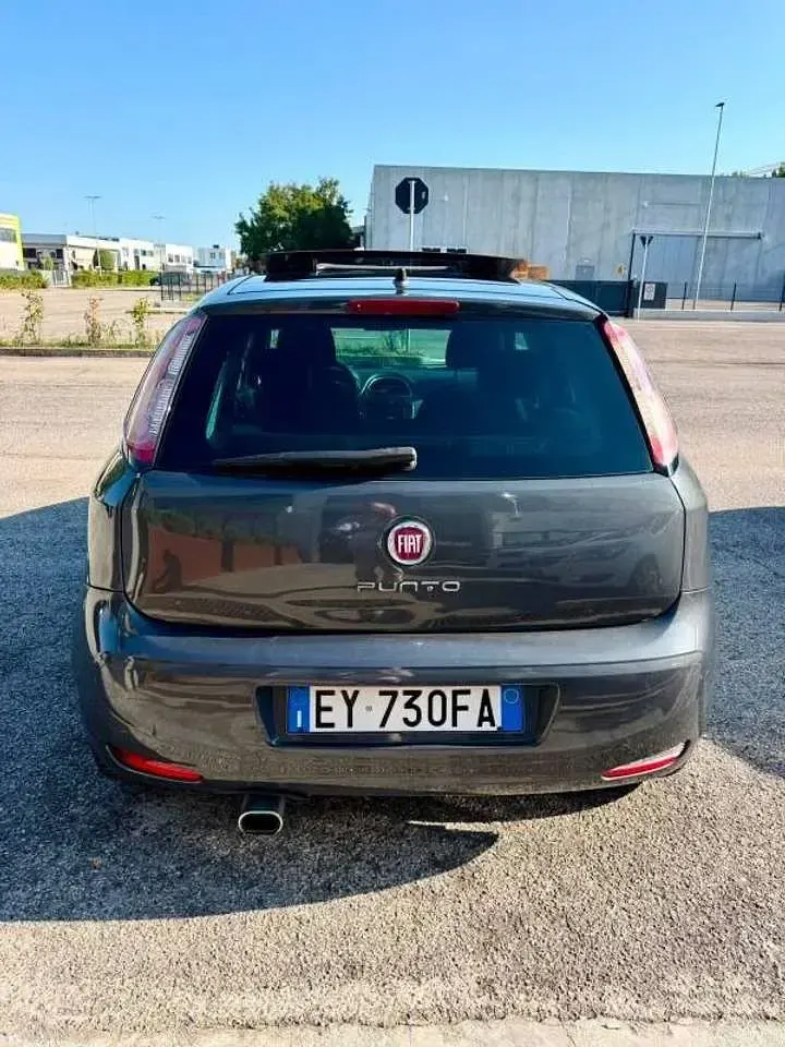 Usata Fiat Punto Lounge 85 CV (62 kW) 2015 Utilitaria