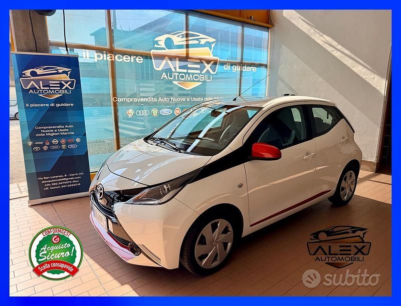 Usata Toyota Aygo 69 CV (50 kW) 2015 Bianco Utilitaria