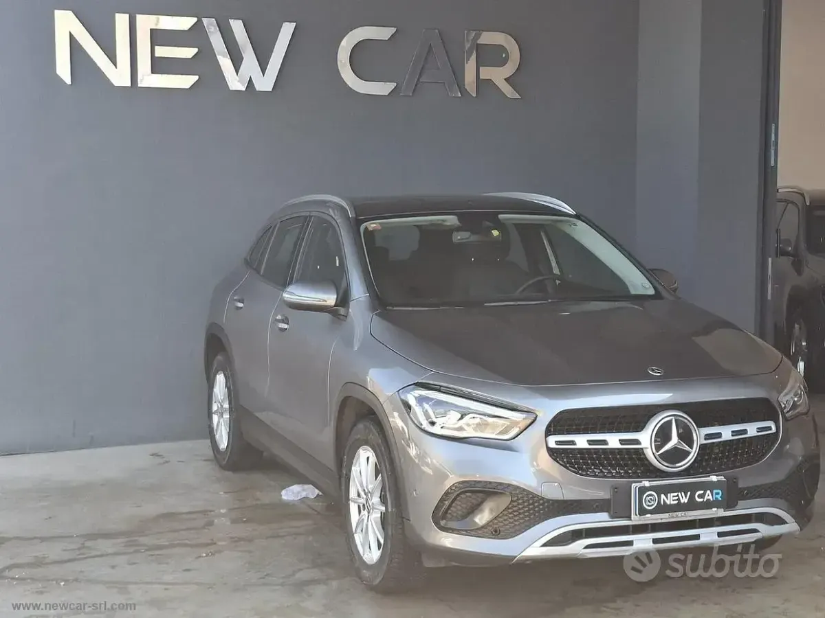 Usado Mercedes GLA200 Business 163 CV (119 kW) 2021 Gris SUV