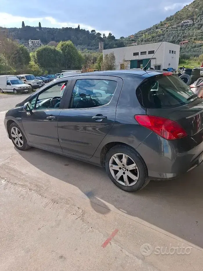 Occasion Peugeot 308 Business-Line 112 ch (82 kW) 2012 Gris Berline