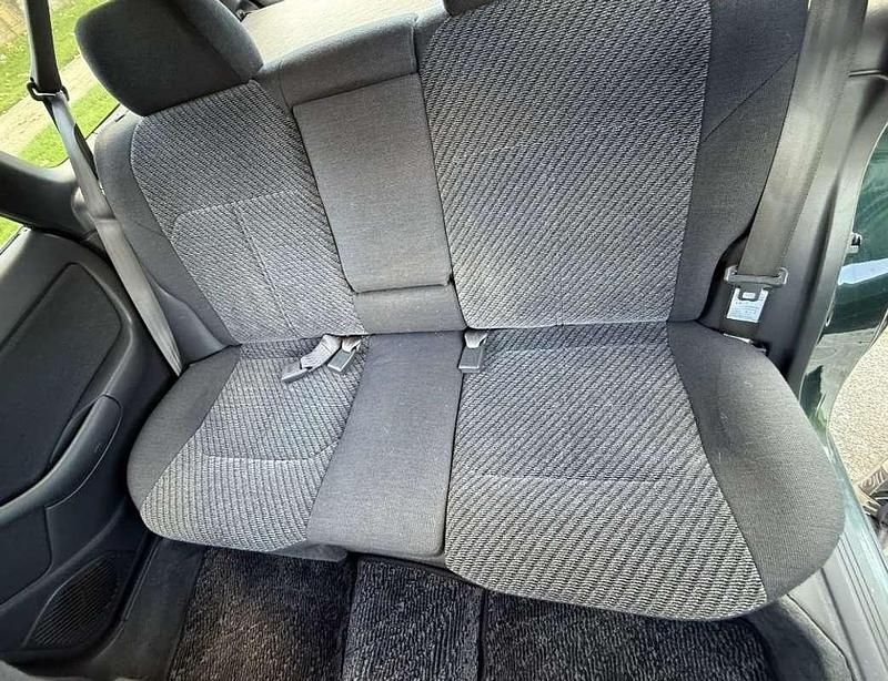 Usata Subaru Legacy 116 CV (85 kW) 1993 Verde Station wagon