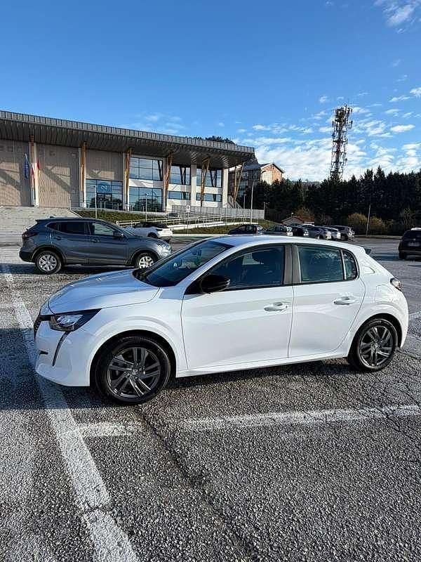 Usata Peugeot 208 Active 101 CV (74 kW) 2022 Utilitaria