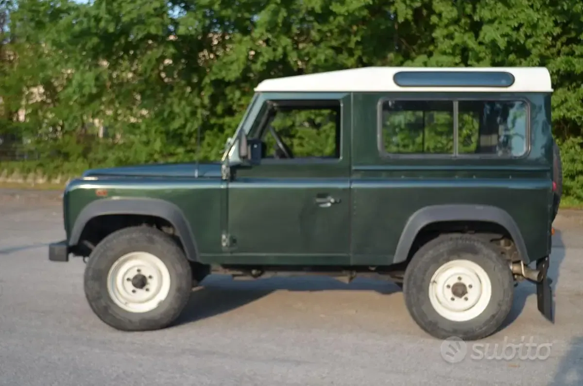 Occasion Land Rover Defender 122 ch (89 kW) 2004 Break