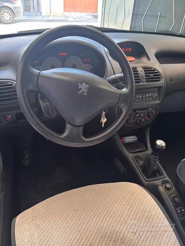 Usata Peugeot 206 2002 Grigio Berlina