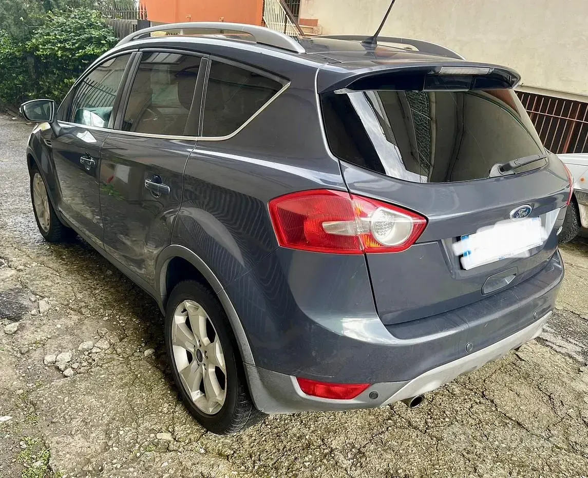 Usata Ford Kuga Titanium 163 CV (119 kW) 2011 Bluazzurro SUV