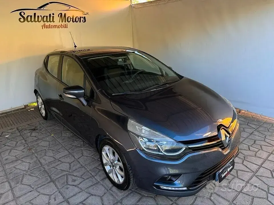 Usata Renault Clio IV Intens 90 CV (66 kW) 2019 Grigio Berlina