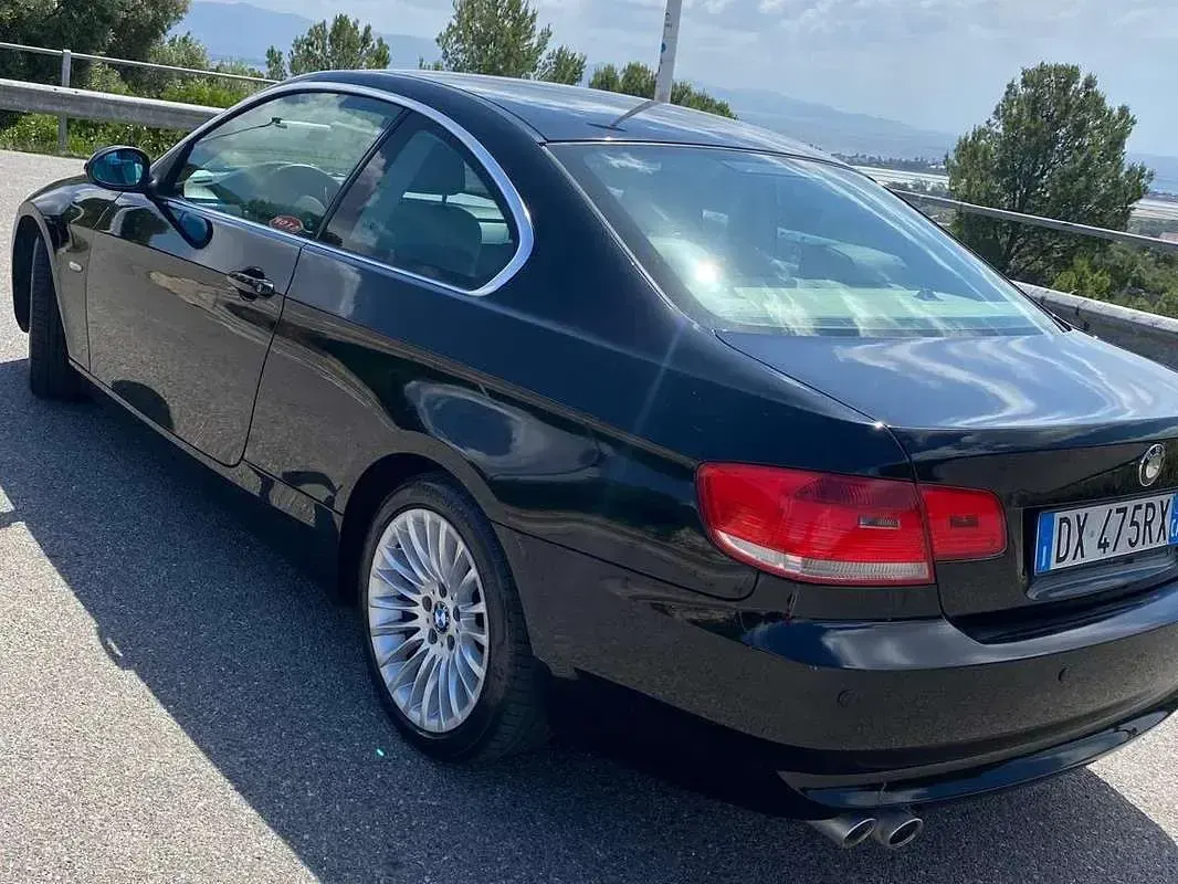 Usata BMW 325 197 CV (144 kW) 2009 Nero Coupé