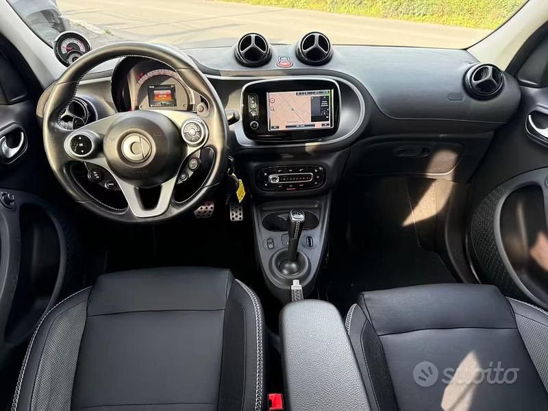 Usata Smart ForFour Brabus 90 CV (66 kW) 2019 Grigio Utilitaria