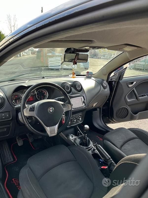Usata Alfa Romeo MiTo Distinctive 85 CV (62 kW) 2014 Nero Utilitaria