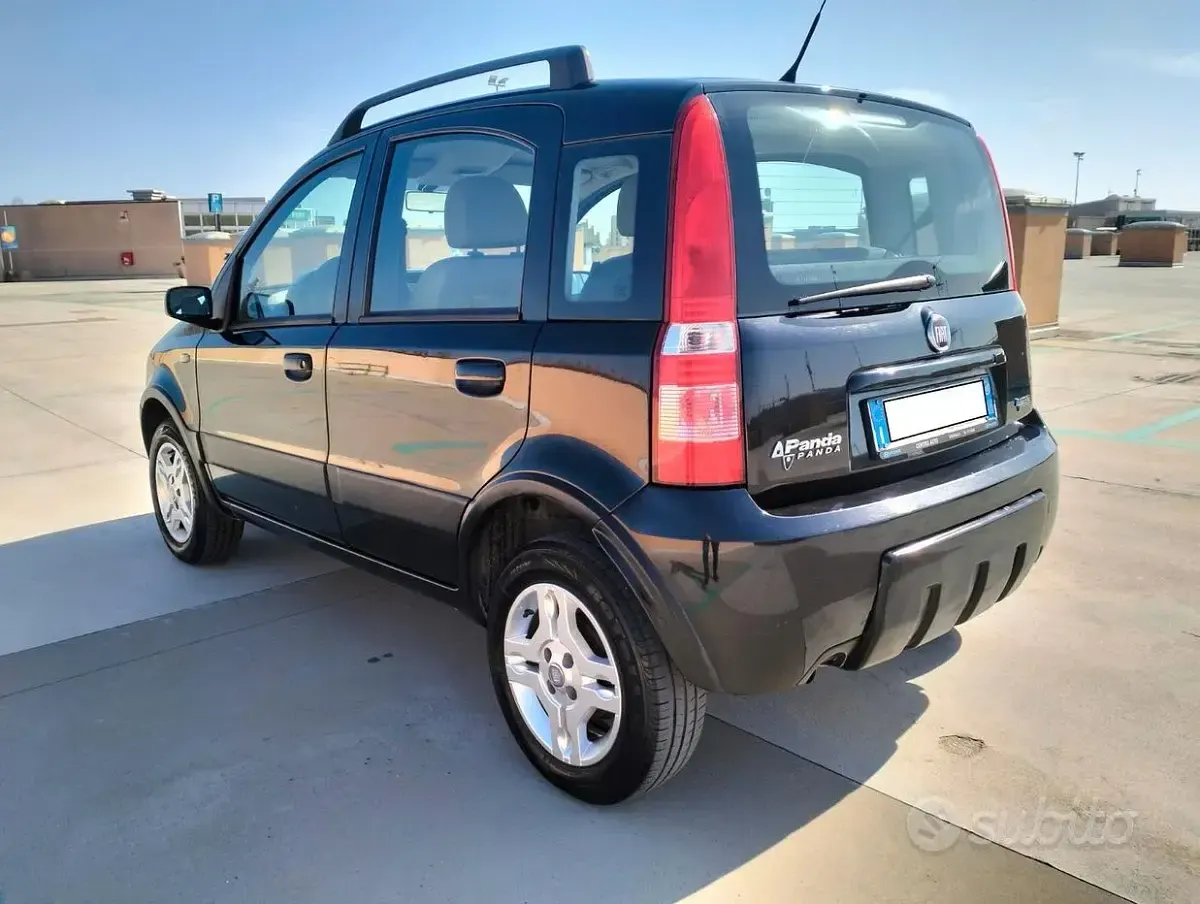 Usata Fiat Panda Climbing 60 CV (44 kW) 2008 Nero Utilitaria