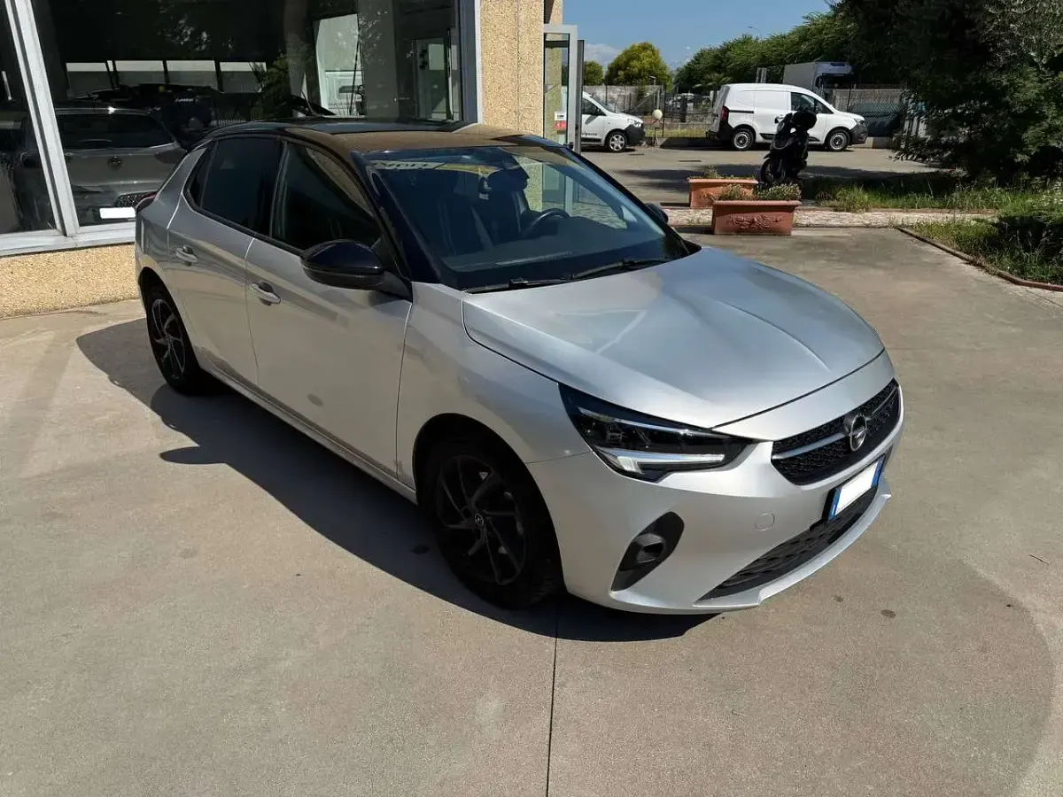 Usata Opel Corsa Elegance 101 CV (74 kW) 2022 Quartz grey Utilitaria