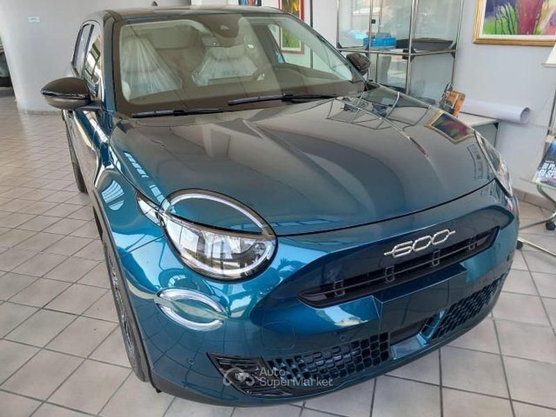 Usata Fiat 600 La Prima 101 CV (74 kW) 2024 Verde / metallizzato SUV
