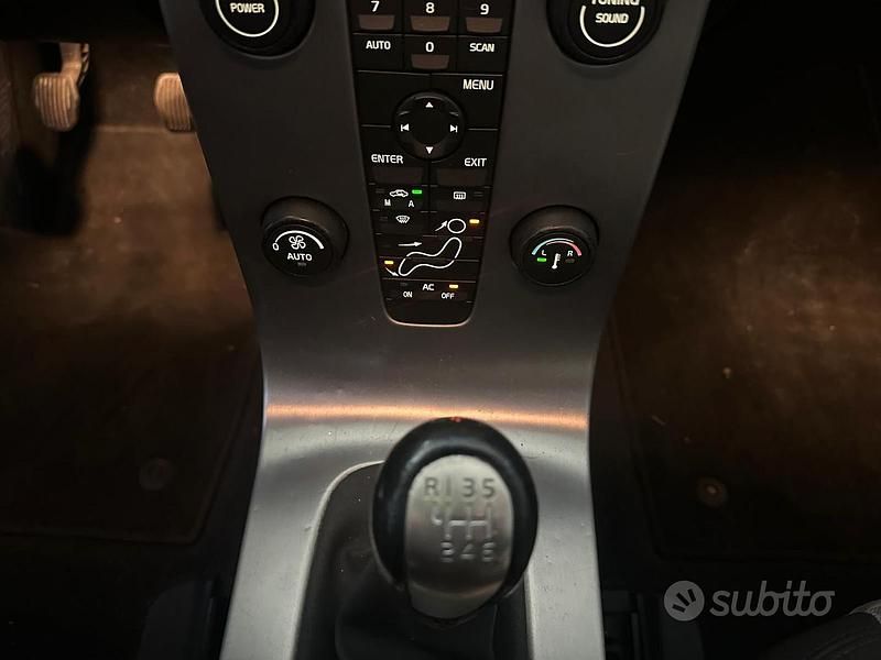 Usata Volvo C30 Summum 136 CV (100 kW) 2007 Nero Utilitaria