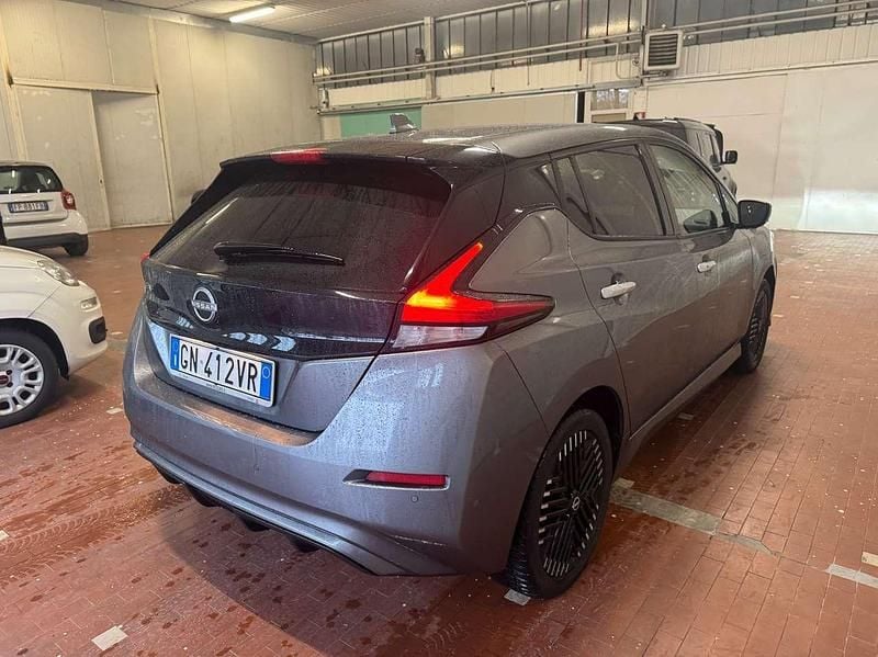 Usata Nissan Leaf N-Connecta 89 kW (122 CV) 2023 Grigio Utilitaria