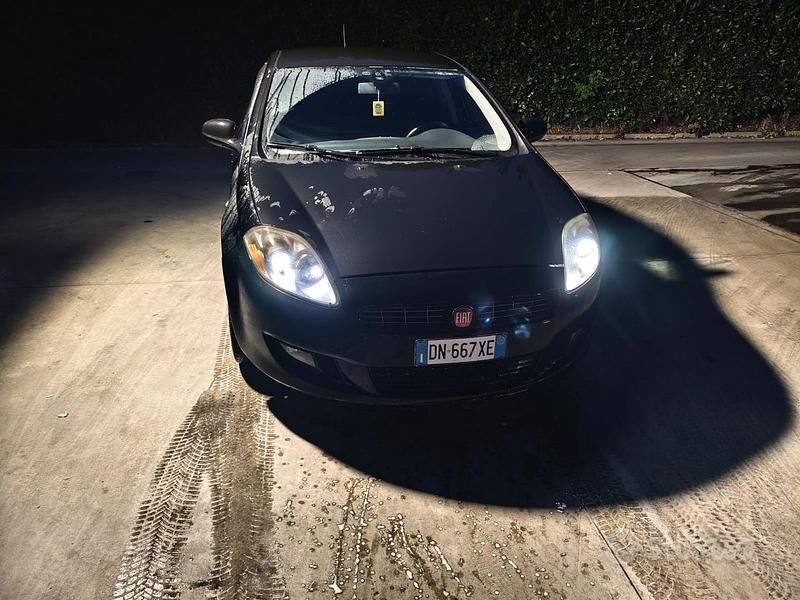 Nero Usata 2008 Fiat Bravo Sport Due volumi | 4500 € (Molto cara) - Immagine 1/4