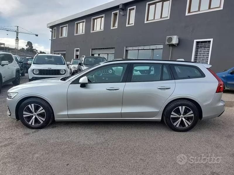 Usata Volvo V60 R-Design 150 CV (110 kW) 2019 Grigio Station wagon