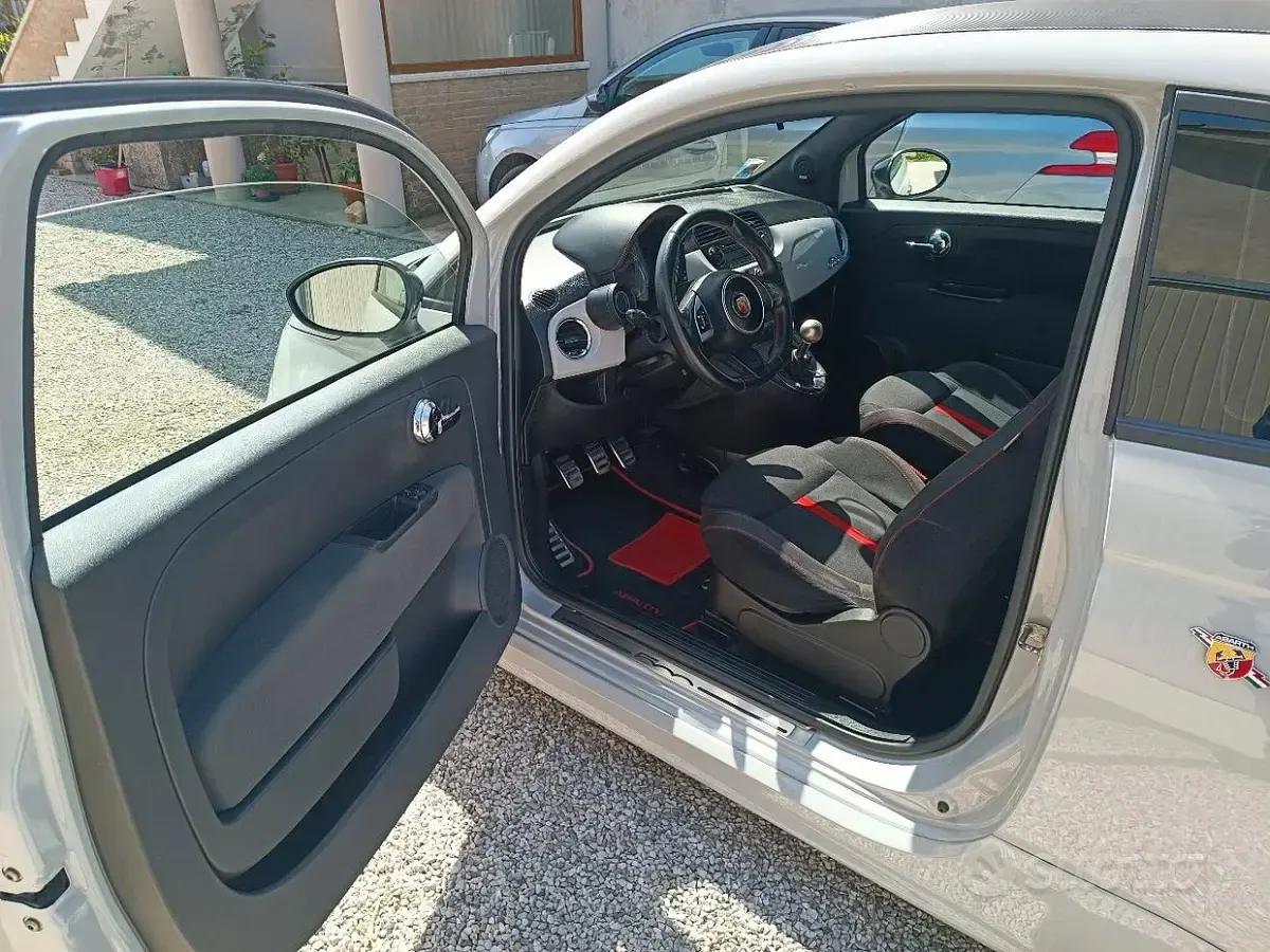 Usata Abarth 500 135 CV (99 kW) 2009 Utilitaria