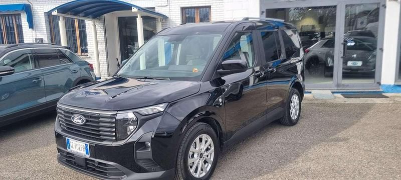Usata Ford Tourneo Courier Titanium 125 CV (91 kW) 2025 Other Monovolume