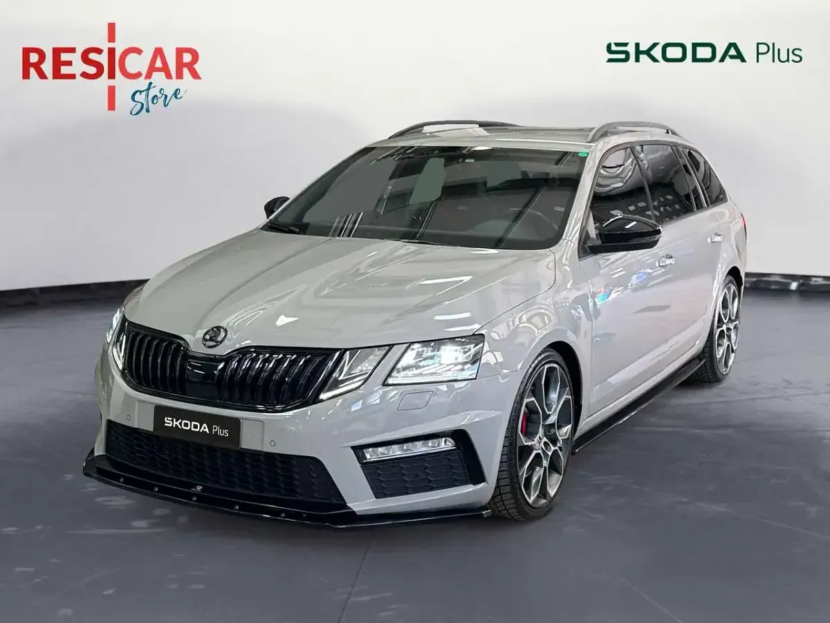 Usata Skoda Octavia RS 245 CV (180 kW) 2020 Grigio scuro Station wagon