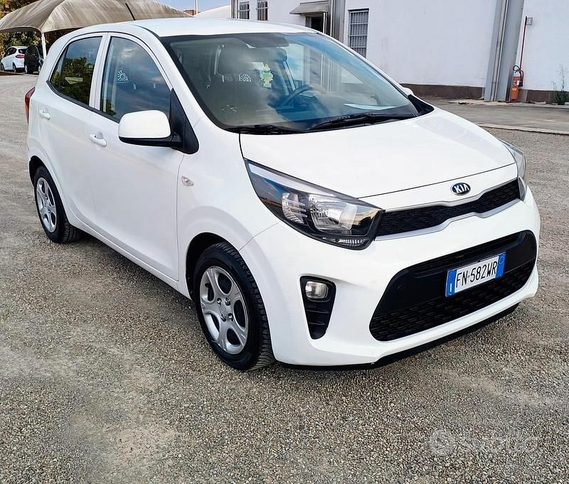 Bianco Usata 2018 Kia Picanto GT-Line Due volumi | 7500 € (Super prezzo) - Immagine 1/4