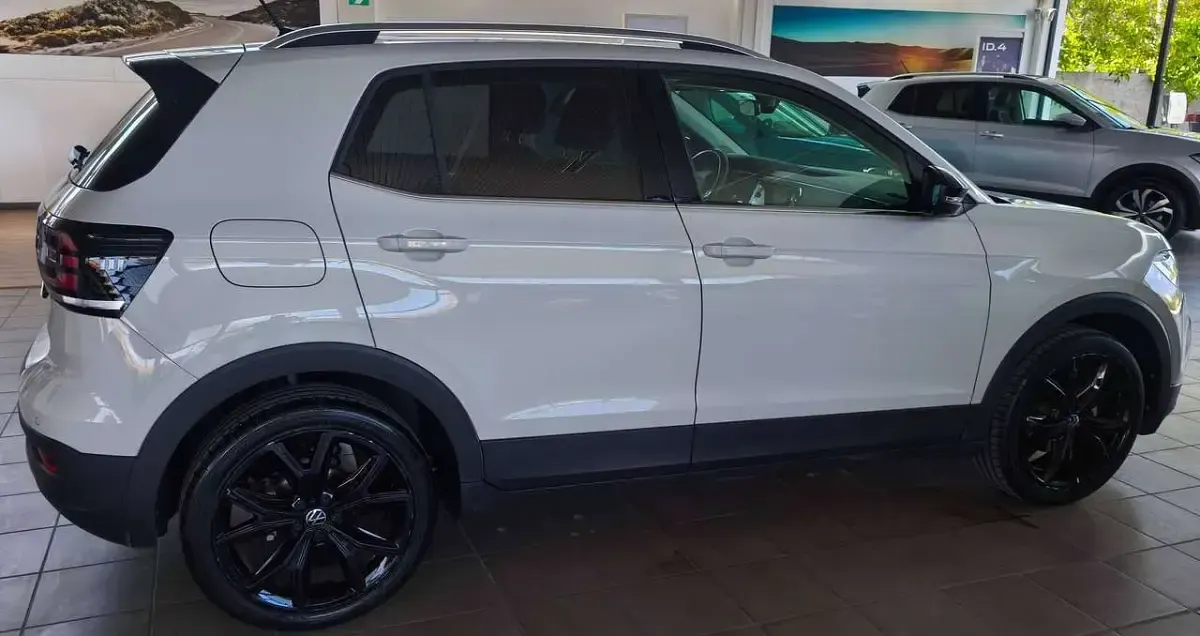 Usata VW T-Cross Advance 110 CV (80 kW) 2023 Ascot grey SUV
