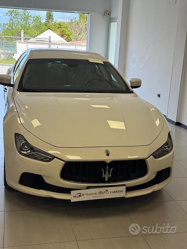Usata Maserati Ghibli 275 CV (202 kW) 2014 Bianco Berlina