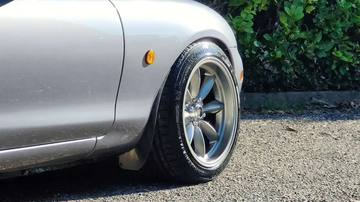 Usata Mazda MX5 145 CV (106 kW) 2002 Grigio Cabrio