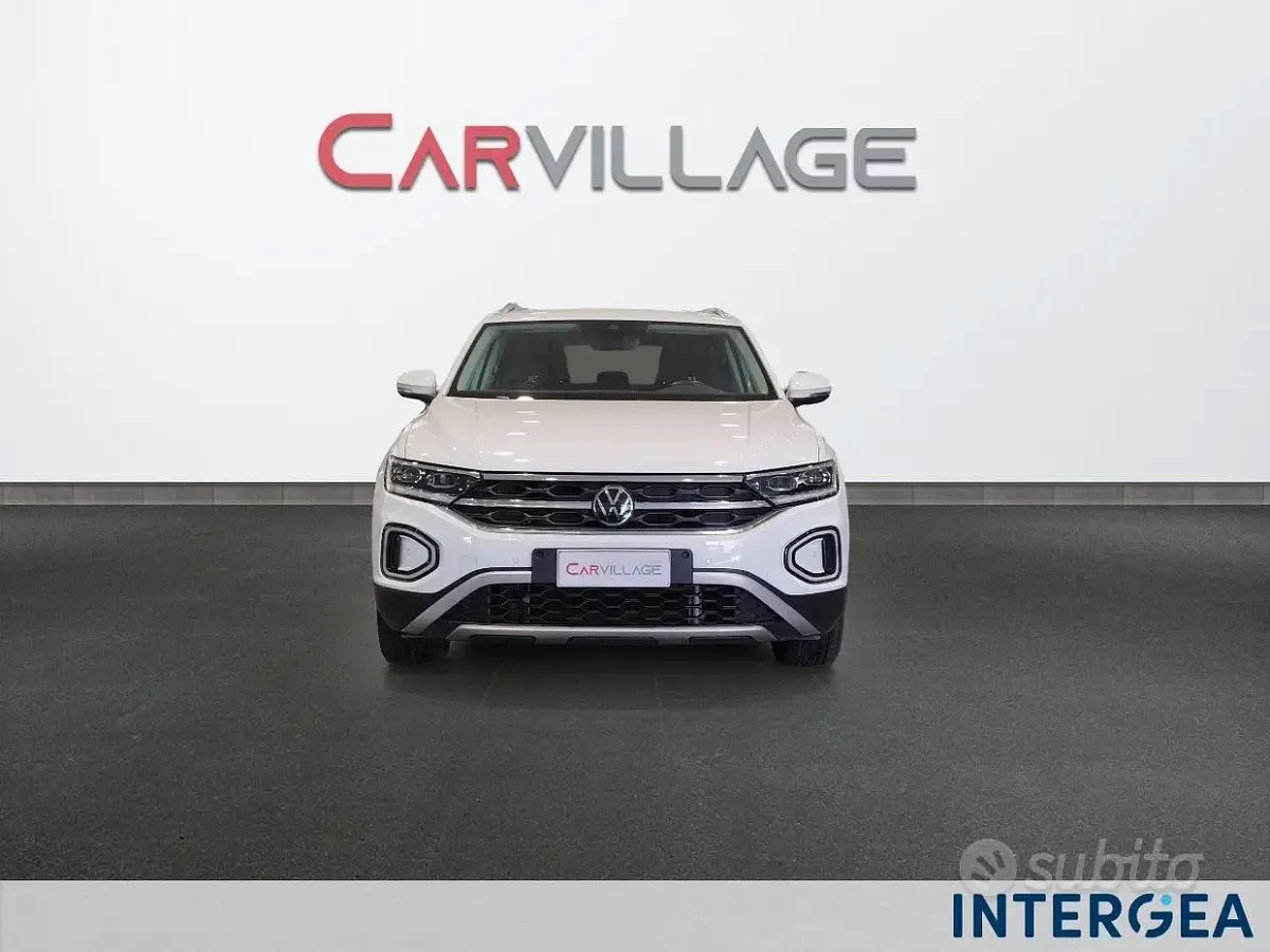 Usata VW T-Roc Life 116 CV (85 kW) 2022 Bianco SUV