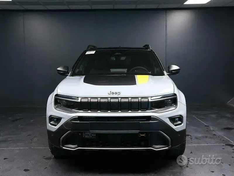 Nuova Jeep Avenger North 144 CV (105 kW) 2026 Grigio SUV
