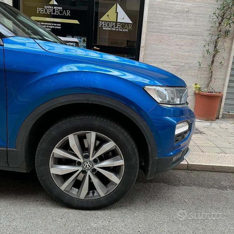 Usata VW T-Roc 150 CV (110 kW) 2018 Blu SUV