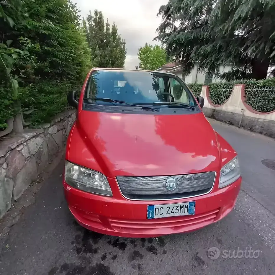 Usata Fiat Multipla 120 CV (88 kW) 2006 Monovolume