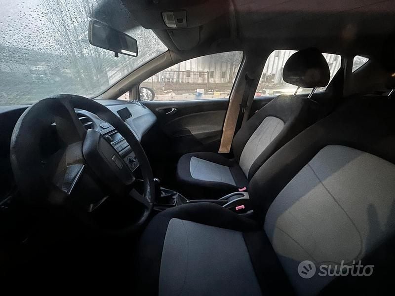 Usata Seat Ibiza ST Style 75 CV (55 kW) 2013 Bianco Station wagon