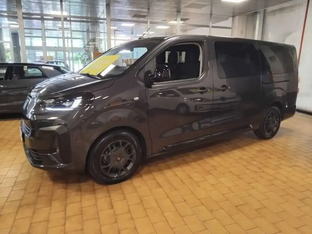 Usata Fiat Ulysse 130 kW (177 CV) 2025 Grigio scuro / metallizzato Monovolume