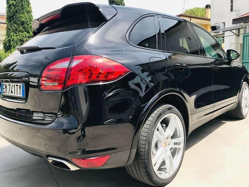 Usata Porsche Cayenne 245 CV (180 kW) 2012 Nero SUV