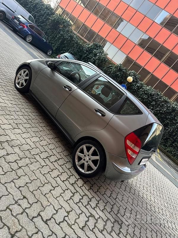 Usata Mercedes A160 Avantgarde 108 CV (79 kW) 2008 Beige Berlina