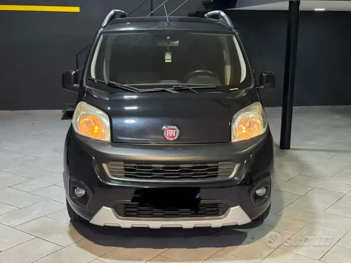 Usata Fiat Qubo Trekking 80 CV (58 kW) 2018 Nero Monovolume